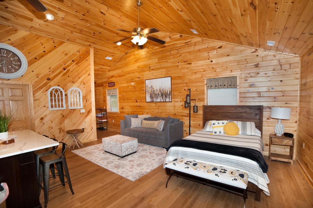 7Cs Lodging Flintstone Exterior photo