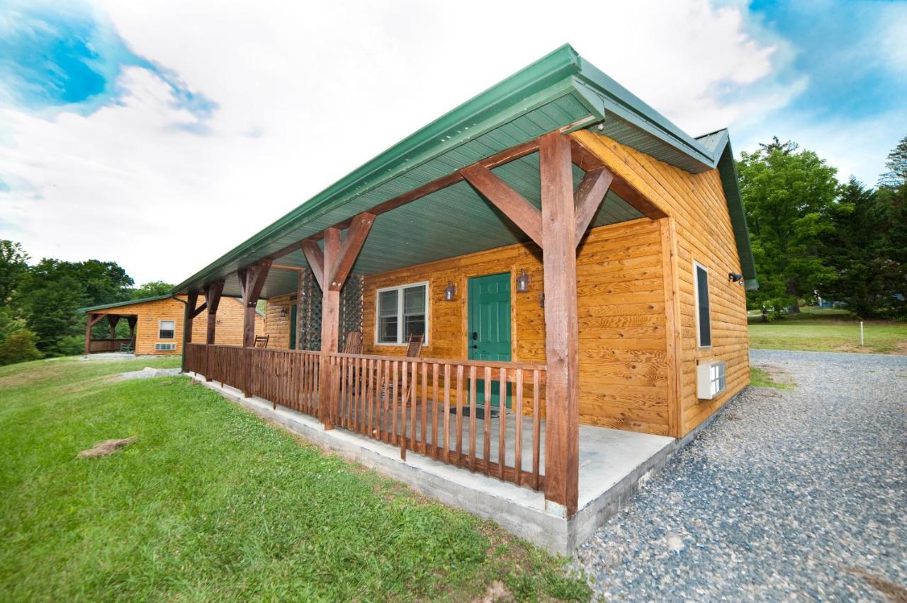7Cs Lodging Flintstone Exterior photo